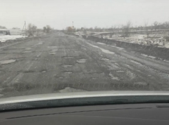 Автомобилист записал видео-предупреждение об опасном участке трассы Волгодонск-Ростов Автомобилист записал видео-предупреждение об опасном участке трассы Волгодонск-Ростов