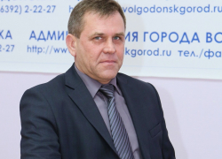 Годовой доход - полтора миллиона и автомобиль премиум-класса: с чем пришел в администрацию Волгодонска Вадим Кулеша Годовой доход - полтора миллиона и автомобиль премиум-класса: с чем пришел в администрацию Волгодонска Вадим Кулеша