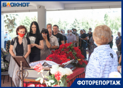 Более сотни волгодонцев пришли проститься с Виктором Стадниковым Более сотни волгодонцев пришли проститься с Виктором Стадниковым