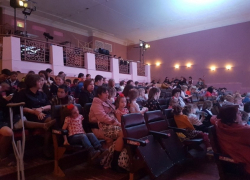 В Волгодонском театре появятся новые кресла и световое оборудование В Волгодонском театре появятся новые кресла и световое оборудование