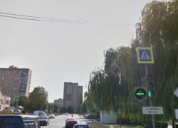 Поворот налево на одной из улиц Волгодонска будет регулировать дополнительная секция светофора Поворот налево на одной из улиц Волгодонска будет регулировать дополнительная секция светофора