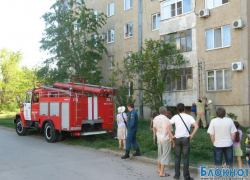 В Волгодонске три пожарные машины приехали на пригоревший ужин В Волгодонске три пожарные машины приехали на пригоревший ужин