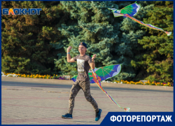 Волгодонцы запустили в небо десятки ярких и красочных воздушных змеев Волгодонцы запустили в небо десятки ярких и красочных воздушных змеев