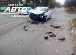 25-летняя волгодончанка на ЗАЗе выехала на перекресток на «красный» и столкнулась с «Хендай» 25-летняя волгодончанка на ЗАЗе выехала на перекресток на «красный» и столкнулась с «Хендай»