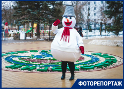 Снегур со Снегурочкой и казаками открыли аллею «Атоммаша» у сквера «Дружба» Снегур со Снегурочкой и казаками открыли аллею «Атоммаша» у сквера «Дружба»