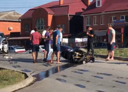 Жуткая авария с участием мотоциклиста произошла в Волгодонске Жуткая авария с участием мотоциклиста произошла в Волгодонске