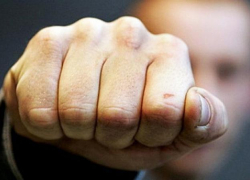 После драки с бывшим мужем 44-летняя женщина скончалась от травмы головы и разрыва кишечника После драки с бывшим мужем 44-летняя женщина скончалась от травмы головы и разрыва кишечника