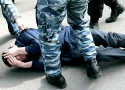 До потери слуха полицейские избили 25-летнего парня из Морозовска До потери слуха полицейские избили 25-летнего парня из Морозовска