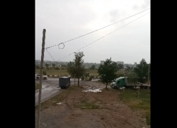 Укладка асфальта в дождь на Весенней в Волгодонске попала на видео Укладка асфальта в дождь на Весенней в Волгодонске попала на видео