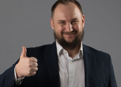 Депутат Волгодонской городской Думы Владимир Брагин переехал на ПМЖ в Москву Депутат Волгодонской городской Думы Владимир Брагин переехал на ПМЖ в Москву