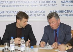 Сити-менеджер встретился с самой скандальной комиссией Думы Волгодонска Сити-менеджер встретился с самой скандальной комиссией Думы Волгодонска
