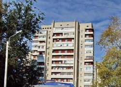 Несколько десятков человек эвакуировали из-за задымления балкона в высотке на Ленина Несколько десятков человек эвакуировали из-за задымления балкона в высотке на Ленина