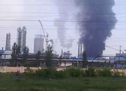 Волгодонск может попасть в зону заражения «кровяным ядом» из-за обстрелов украинского завода «Стирол» Волгодонск может попасть в зону заражения «кровяным ядом» из-за обстрелов украинского завода «Стирол»