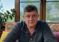 «Любой, кто останется на диване, проголосует за «Единую Россию»!»: 100%-я явка на выборах позволит избежать подтасовок «Любой, кто останется на диване, проголосует за «Единую Россию»!»: 100%-я явка на выборах позволит избежать подтасовок
