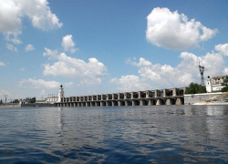 Еще на несколько сантиметров поднялся уровень воды в Цимлянском водохранилище Еще на несколько сантиметров поднялся уровень воды в Цимлянском водохранилище