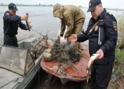 Кражу на сумму 200 000 рублей на берегу Дона под покровом ночи раскрыли волгодонские полицейские Кражу на сумму 200 000 рублей на берегу Дона под покровом ночи раскрыли волгодонские полицейские