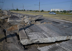 Покрытие дороги от Волгодонска до РоАЭС будет представлять из себя «слоеный пирог» Покрытие дороги от Волгодонска до РоАЭС будет представлять из себя «слоеный пирог»