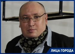 «Забыть текст во время спектакля - это катастрофа, трагедия, это как нераскрывшийся парашют»: актер Михаил Добробабин «Забыть текст во время спектакля - это катастрофа, трагедия, это как нераскрывшийся парашют»: актер Михаил Добробабин
