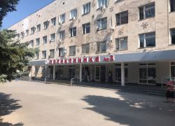В Волгодонске на три микрорайона один терапевт: за талонами приходят в 4 утра В Волгодонске на три микрорайона один терапевт: за талонами приходят в 4 утра
