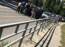 Женщина за рулем "Мазды" перевернулась на улице Степная в Волгодонске Женщина за рулем "Мазды" перевернулась на улице Степная в Волгодонске