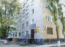 87-летняя пенсионерка выпала из окна на козырек магазина в Волгодонске 87-летняя пенсионерка выпала из окна на козырек магазина в Волгодонске