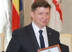 Главный медик Волгодонска Сергей Ладанов владеет тремя квартирами и обходится без машины Главный медик Волгодонска Сергей Ладанов владеет тремя квартирами и обходится без машины