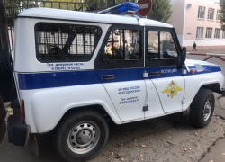 В Волгодонске отправили в колонию на 7 лет экс-полицейского за помощь в торговле алкоголем В Волгодонске отправили в колонию на 7 лет экс-полицейского за помощь в торговле алкоголем