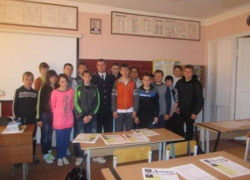 Донцы стали гостями Камышевской казачьей школы Донцы стали гостями Камышевской казачьей школы