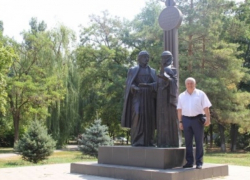 Больше всего в Волгодонске Петр Горчанюк любит памятник муромским святым Петру и Февронии Больше всего в Волгодонске Петр Горчанюк любит памятник муромским святым Петру и Февронии