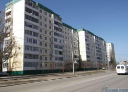 При капремонте жилого дома по улице Горького, 184 украдено более миллиона рублей При капремонте жилого дома по улице Горького, 184 украдено более миллиона рублей