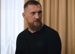 О спорте, проблемах Волгодонска и коронавирусе за готовкой салата рассказал Дмитрий Кудряшов О спорте, проблемах Волгодонска и коронавирусе за готовкой салата рассказал Дмитрий Кудряшов