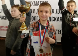 Волгодонец Дмитрий Долматов завоевал «золото» ЮФО по быстрым шахматам Волгодонец Дмитрий Долматов завоевал «золото» ЮФО по быстрым шахматам