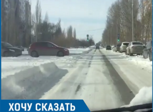 «Товарищи, ну это полный «звездец»: Молодая автомобилистка охарактеризовала состояние дорог в Волгодонске «Товарищи, ну это полный «звездец»: Молодая автомобилистка охарактеризовала состояние дорог в Волгодонске