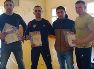 Волгодонские полицейские забрали «серебро» по боевому самбо на региональных соревнованиях Волгодонские полицейские забрали «серебро» по боевому самбо на региональных соревнованиях