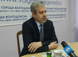 «Деньги и раньше уходили в область»: Андрей Иванов высказал свое мнение по поводу скандала с продуктами для школ и садов Волгодонска «Деньги и раньше уходили в область»: Андрей Иванов высказал свое мнение по поводу скандала с продуктами для школ и садов Волгодонска