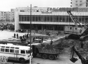 На строительство кинотеатра «Комсомолец» в Волгодонске выделяли меньше миллиона рублей На строительство кинотеатра «Комсомолец» в Волгодонске выделяли меньше миллиона рублей