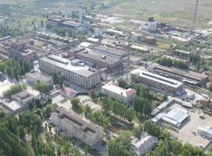 На городской ТЭЦ Волгодонска демонтировали дымовую трубу На городской ТЭЦ Волгодонска демонтировали дымовую трубу
