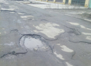 Жителям переулка Кирова в Волгодонске уже пять лет обещают сделать дорогу Жителям переулка Кирова в Волгодонске уже пять лет обещают сделать дорогу