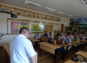 В Волгодонске водителей школьных автобусов попросили соблюдать ПДД В Волгодонске водителей школьных автобусов попросили соблюдать ПДД