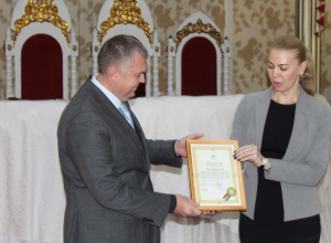 На заводе «Масло Волгодонска» прошла церемония вручения знака «Сделано на Дону» На заводе «Масло Волгодонска» прошла церемония вручения знака «Сделано на Дону»