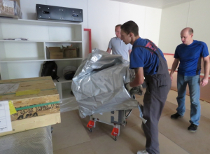 В больнице №1 приступили к установке нового томографа В больнице №1 приступили к установке нового томографа