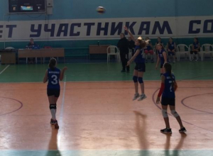 Школьницы из Волгодонска показали мастерство игры в волейбол Школьницы из Волгодонска показали мастерство игры в волейбол