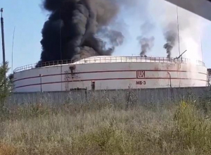Клубы черного дыма в районе ТЭЦ попали на видео Клубы черного дыма в районе ТЭЦ попали на видео