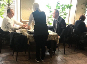 «Блокнот» выяснил, что делает вице-спикер Батлуков за 200 тысяч рублей в месяц «Блокнот» выяснил, что делает вице-спикер Батлуков за 200 тысяч рублей в месяц