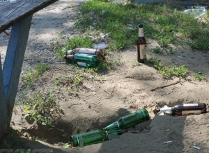 Волгодонские депутаты предложили жестко штрафовать и арестовывать любителей распивать алкоголь в общественных местах Волгодонские депутаты предложили жестко штрафовать и арестовывать любителей распивать алкоголь в общественных местах