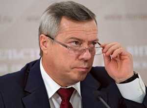 Губернатор Голубев заинтересовался волгодонской мебелью Губернатор Голубев заинтересовался волгодонской мебелью