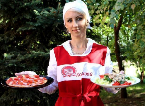 «Осенний» салат и пиццу-минутку приготовила Татьяна Курисаки «Осенний» салат и пиццу-минутку приготовила Татьяна Курисаки