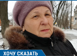 Жители дома на Пионерской устали бояться ветреной погоды из-за опасных деревьев Жители дома на Пионерской устали бояться ветреной погоды из-за опасных деревьев
