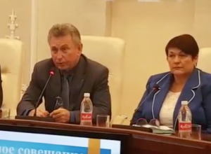Поздравлять или сочувствовать - не могу сказать, - Виктор Мельников о 100-летии Октябрьской революции Поздравлять или сочувствовать - не могу сказать, - Виктор Мельников о 100-летии Октябрьской революции