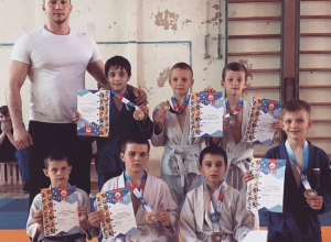 Команда дзюдоистов из Волгодонска стала серебряными призерами первенства Волгограда Команда дзюдоистов из Волгодонска стала серебряными призерами первенства Волгограда